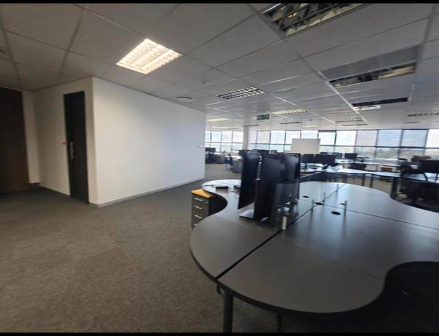 BUSINESS PROPERTY TO RENT IN MENLYN